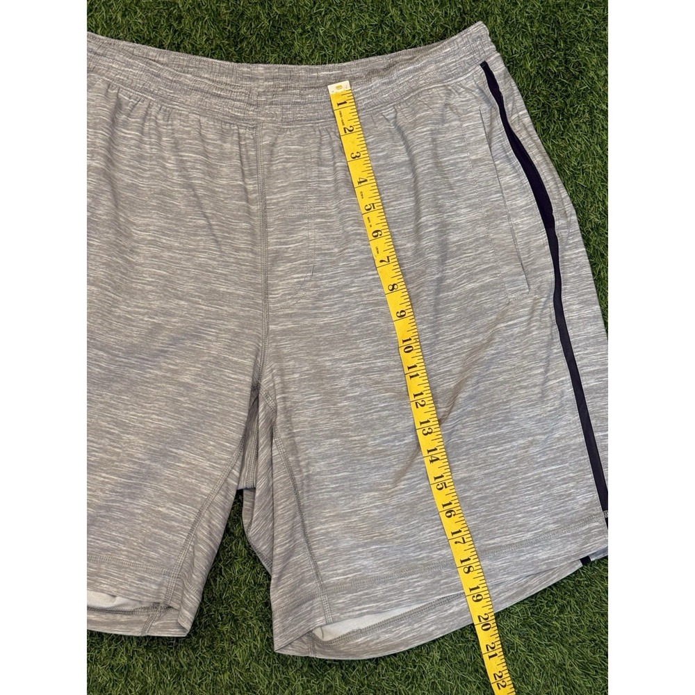 Lululemon Shorts Mens XXL Gray Lined 9" Running Drawstring Pockets Athleisure - Picture 9 of 10